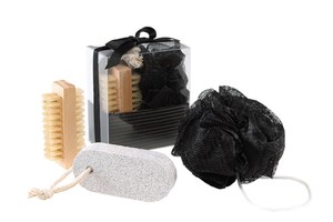 Wellness Set "Sweet Harmony" consists of a pumice stone, sponge and a nailbrush