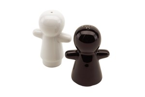 China salt and pepper set "Get 2 gether"
