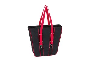 Shopper "Vario", shoulder strap is adjustable thanks to a carabiner hook on the sides
